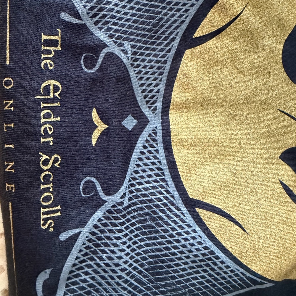 The Elder Scrolls Online T-Shirt Men's XL Black Gold Dragon Logo Loot Crate NWOT